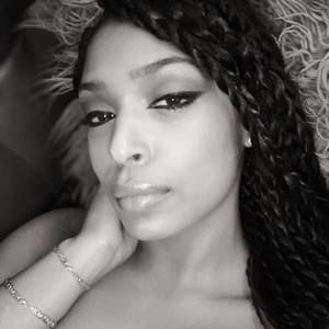 Meet your Posher, Steph